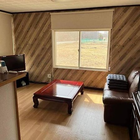 暮らすように過ごす温泉宿　白老大使館 Shiraoi Exterior foto